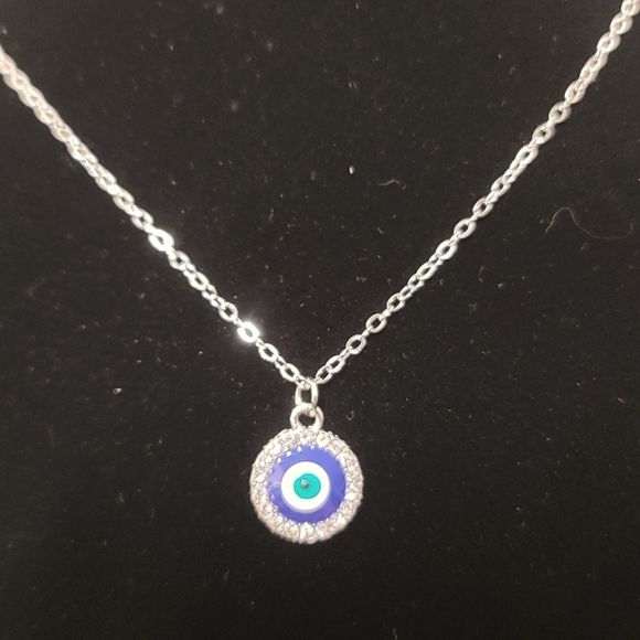 Evil Eye Round Rhinestone Silver Tone Pendant w Necklace Chain NWT - Picture 4 of 4